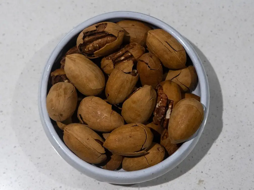 بيكان بقشر